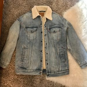 Levi’s Baggy Sherpa Trucker Jacket